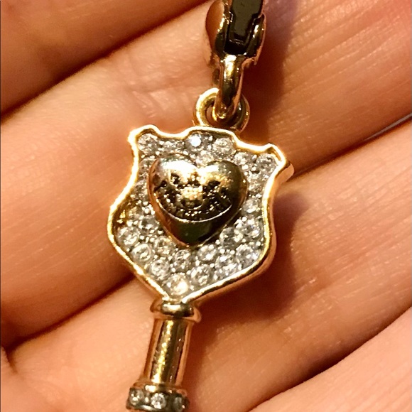 Juicy Couture charm pavé key missing one stone - Picture 3 of 5